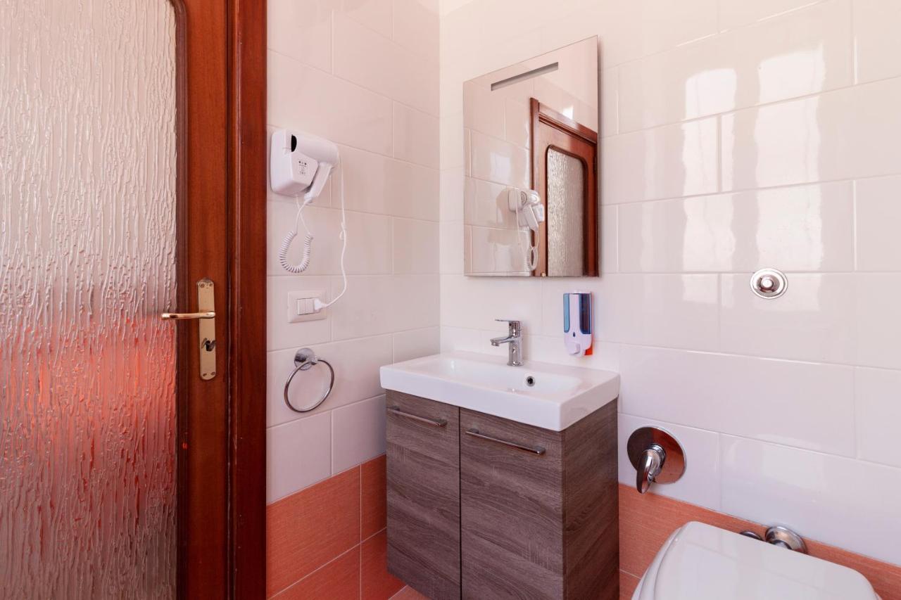 Bnb Etnuvio, Double Rooms In Naples Nápoles Exterior foto